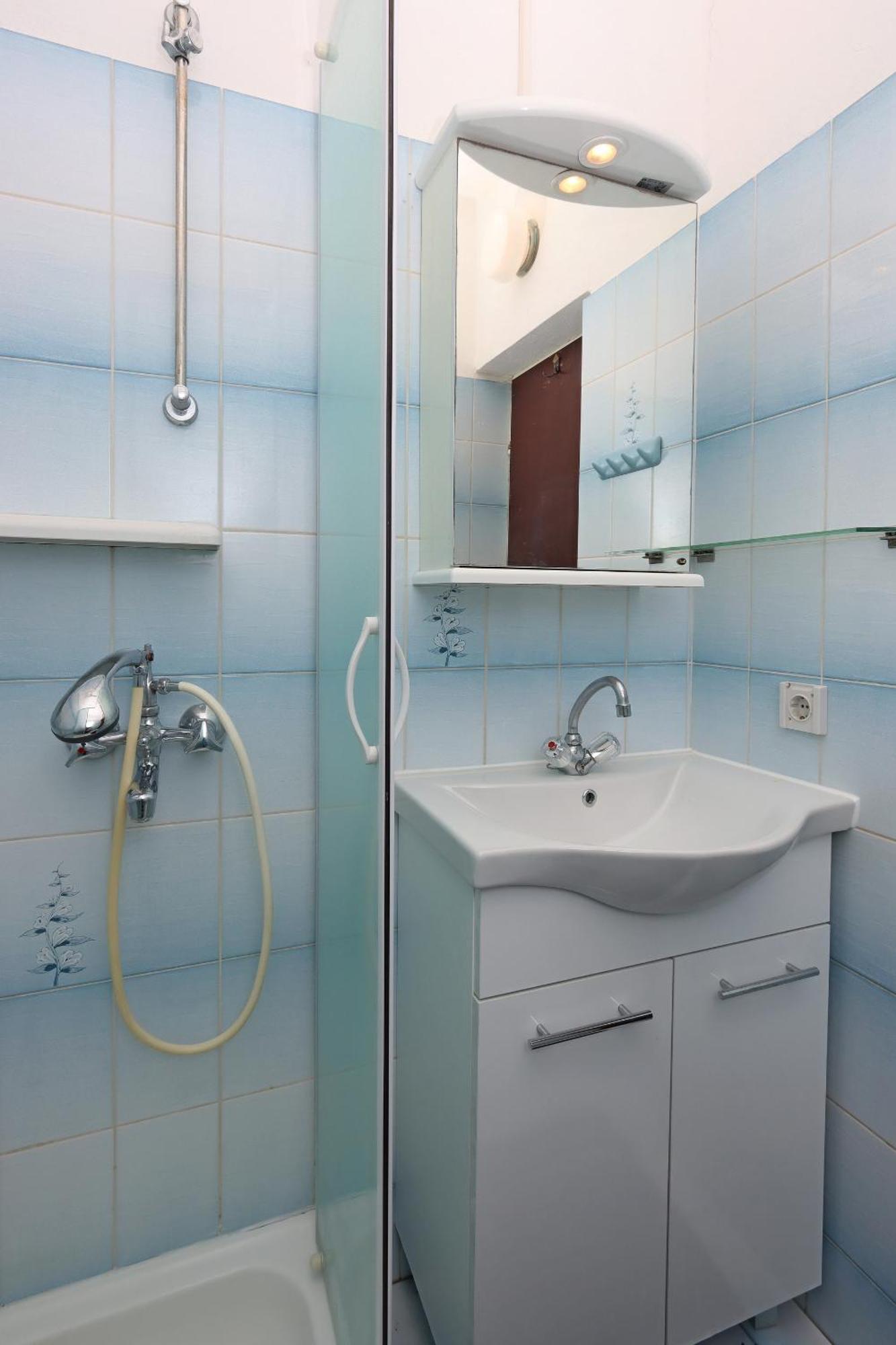 Apartments And Rooms By The Sea Banjol, Rab - 19692 部屋 写真